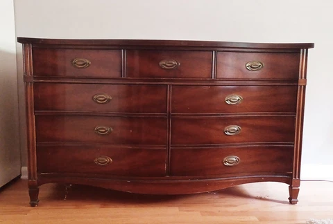 Rare Mahogany Dixie Federal Style Chest of Drawers 34" tall, 56" long, 21" deep Cover