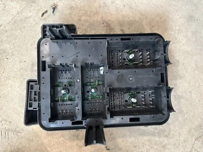 GMC Terrain 2011-2015 caja de fusibles módulo relé 22929763 Foto 1 de 3
