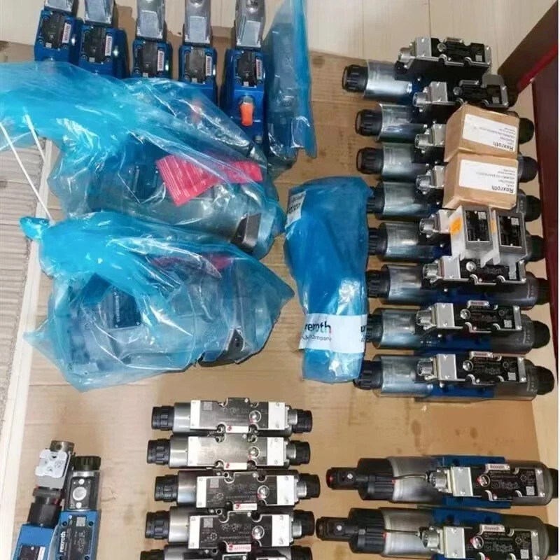 R900417591 Z1S 10 T1-33/V Valve UPS Shipping - Image 1 of 1