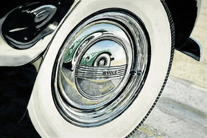 "Buick Hubcap" Buick 12"X16" Giclee Print By Richard Lewis - Picture 1 of 1