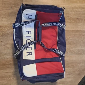 Tommy Hilfiger - Grande valise à roulettes / 30" - Photo 1/11