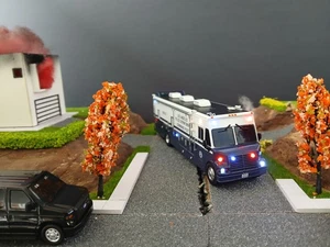 Code 3 1:64 Freightliner Los Angeles Police LAPD Command Post With LEDS & Sound  - Picture 1 of 4