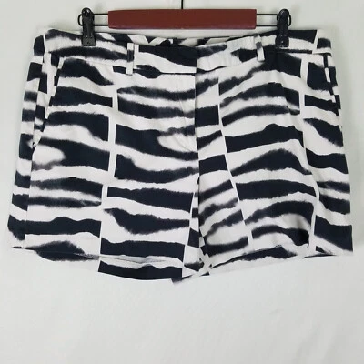 Attention Shorts Womens Size 14 Mid Rise Black White Colorblock Chino Pocket - Image 1 of 4