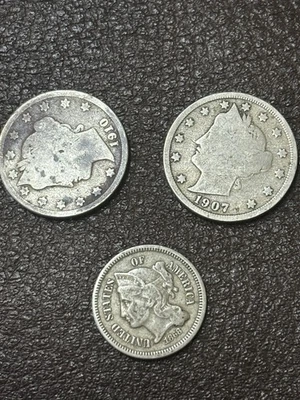 Lot Coins 1868 3 Cent Nickel Type Coin And 2 Liberty V Nickel - Image 1 of 4