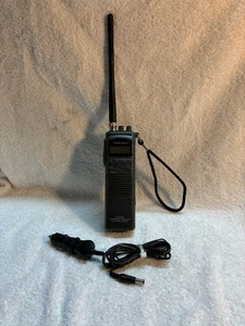 RADIO SHACK 40 CHANNEL CITIZEN BAND TRANSCEIVER TRC-234 WALKIE- TALKIE - Picture 1 of 5