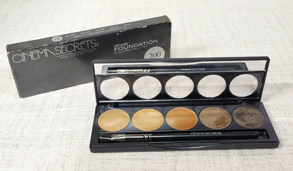 Base Cinema Secrets Ultimate 5 en 1 Paleta Pro Serie 200 Mediana a Profunda Foto 1 de 1