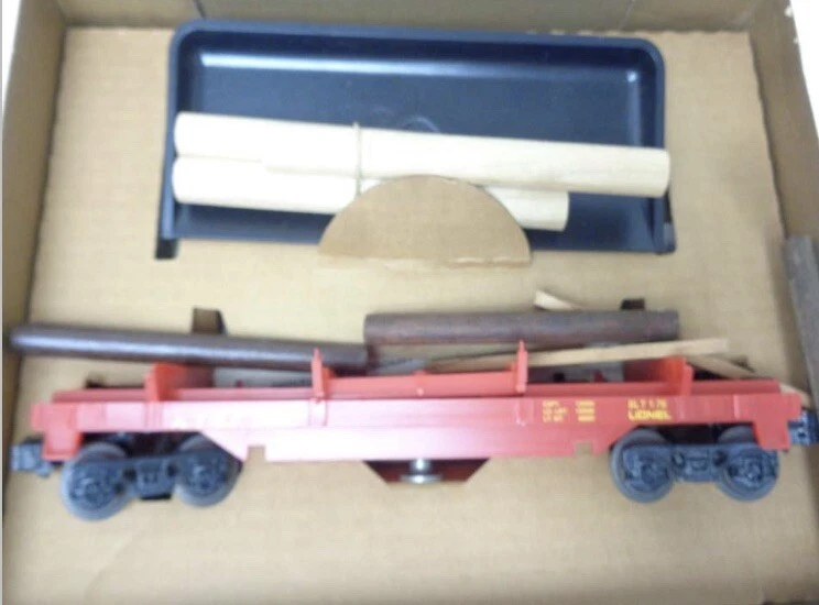 LIONEL OPERATING SANTA FE LOG DUMP CAR 6-9310 FOR LOADER SAWMILL ACCESSORY - Image 1 of 1