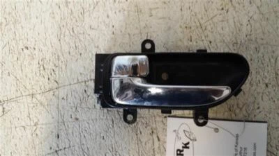 ROGUE     2015 Door Handle, Inner 532109 - Image 1 of 4