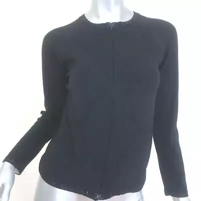 Cardigã Chanel 07A com zíper e logotipo preto malha fina de lã tamanho 38 - Imagem 1 de 4