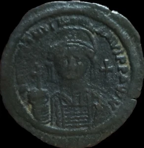Justinian I 527-565 AD, AE 40 Follis .Year XIII. Constantinople Byzantine - Picture 1 of 3