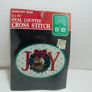 4102 Lois Thompson Joy Bear Oval cross stitch with framing hoop - Christmas new - Picture 1 of 6