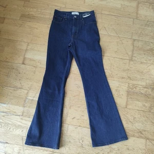 Pantalones de mezclilla Abercrombie & Fitch para mujer talla 6 Curve Love tiro alto vintage acampanados nuevos con etiquetas - Imagen 1 de 10