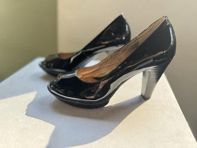 Zapatos de salón Black House White Market Peep Toe charol 39 8,5 Foto 1 de 4