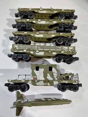 Lionel O Gauge Model Railroad Military Freight Cars ( Flat Car Transfer Caboose) - Image 1 of 4