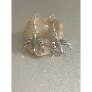 Nuevos Pendientes Boho de Plata Esterlina Golondrina Voladora Pájaro-Pequeños Regalos Naturaleza Joyería - Imagen 1 de 16