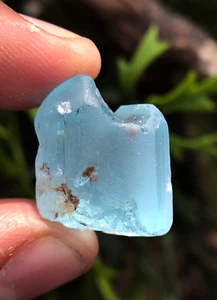 40 Carats Blue Topaz Rough, Natural Blue Topaz Crystal For Jewelry / Pendant. - Picture 1 of 9