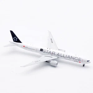 1:400 AV400 Air China (Star Alliance) B777-300ER B-2032 15T w/Stand - Picture 1 of 15