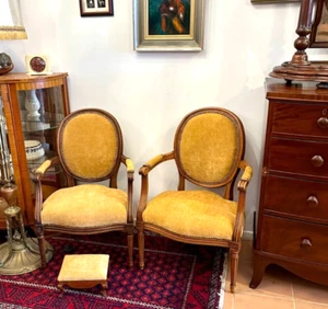 Gorgeous French Antique near pair Armchairs. Circa1900 - Picture 1 of 13