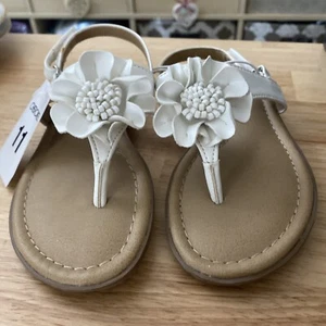 Cherokee Girls White Sandals Flats size 11 with Floral Accent New W Tags! - Picture 1 of 8