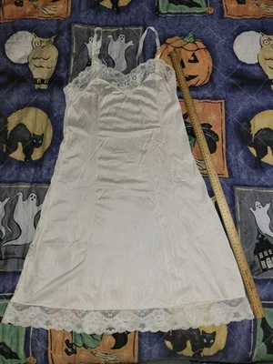 Velrose Full Slip Gown Ivory Lace Vintage Women's Size 36 - Image 1 of 4