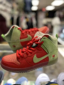 Nike SB Dunk High Pro "STRAWBERRY COUGH" 2021 - Size 7.5M/9W DS - Picture 1 of 14