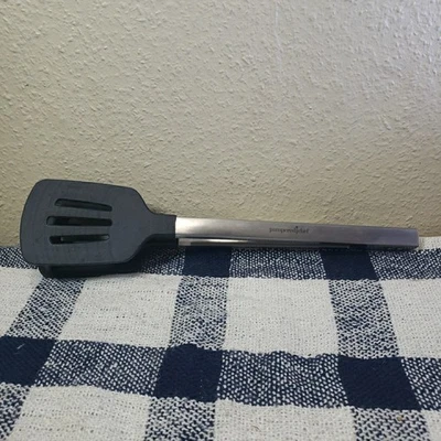 Pinzas para espátula Pampered Chef de 14 pulgadas con cerradura #100835 excelente estado usado  Foto 1 de 4