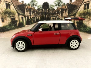 SAICO 1:24 SCALE 2001 NEW MINI COOPER - RED WITH WHITE ROOF - DP6003 - Picture 1 of 4
