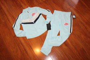 NUEVO CON ETIQUETAS NIKE TALLA 6 PISTAS CHAQUETA, PANTALONES CHÁNDAL - Imagen 1 de 4