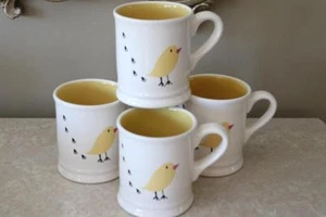 MAGENTA EASTER BABY CHICK WITH FOOTPRINTS COFFEE MUGS - WHITE/YELLOW - NEW - S/4 - Picture 1 of 1