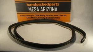 1999-2002 LINCOLN TOWN CAR RH ON BODY DOOR WEATHER STRIP SEAL GASKET SURROUND - Picture 1 of 8