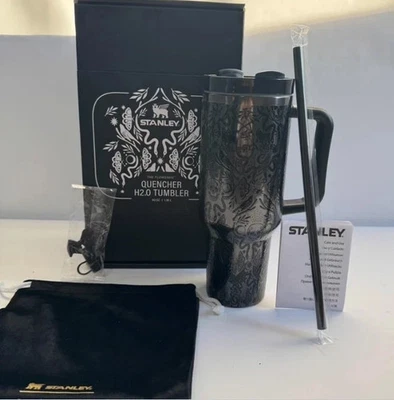 STANLEY Halloween Navidad Regalos Apagador H2.0 Flowstate 40oz Vaso Damasco Mortal Foto 1 de 4