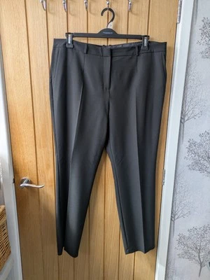 M&Co Ladies Black Trousers Straight Leg Size 16 (32) - Image 1 of 4