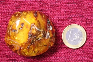 Piedra irregular de ámbar. Resina fosilizada. Irregular amber stone. Fossilized - Bild 1 von 5