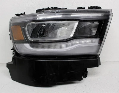 Faro reflector LED cromado del lado derecho del pasajero OEM para Ram 1500 pestaña faltante Foto 1 de 4