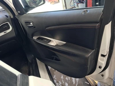 Used Front Right Door Interior Trim Panel fits: 2017 Dodge Journey  Grade A Foto 1 de 4