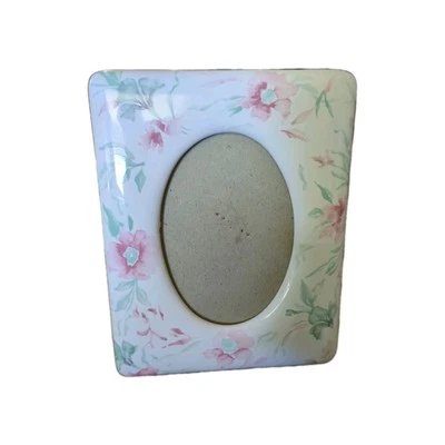 Moldura vintage. Lindas flores delicadas pintadas nele - Imagem 1 de 2