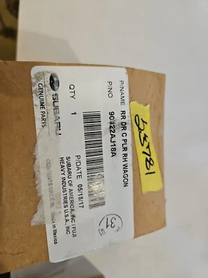 2014 Subaru Legacy Outback Passenger Right Rear Black Out Tape PN: 90422AJ18A — 第 1/2 张图片