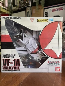 BANDAI 1/55 VF-1A Valkyrie Hikaru Ichijo Macross In Stock - Picture 1 of 22