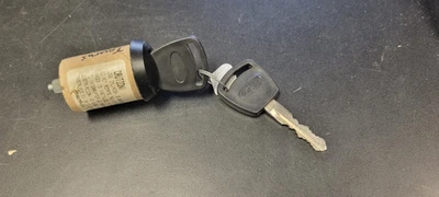 Cilindro de bloqueo de encendido y llaves para Ford Taurus CS144L - Hecho en EE. UU. Foto 1 de 4