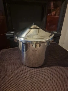 Kuhn Rikon Duromatic 8L 24 Cm Pressure Cooker Double Side Handle Swiss Made - Picture 1 of 24