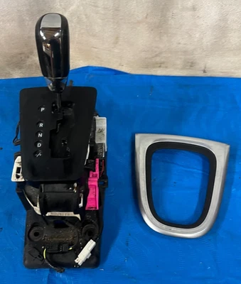 11-14 Chrysler 200 Automatic Transmission Shift Lever Gear Shifter W/ Trim B39 - Image 1 of 4