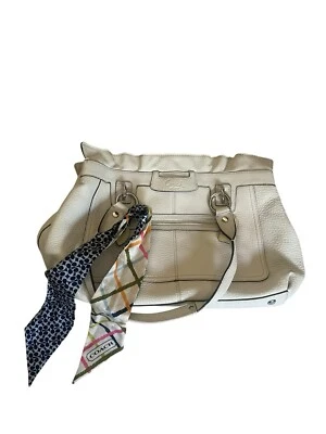 Bolso Cartera Coach Penelope Off White Cuero Guijarro Forrado Seda NO. M0993-F14682 Foto 1 de 4