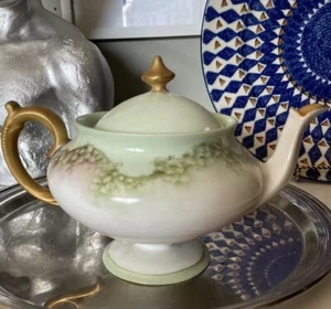VINTAGE/ANTIQUE HAND PAINTED TEAPOT MINT GREEN HEAVY GOLD Porcelain 8.25” - Picture 1 of 11