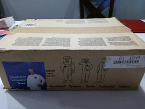 Dupont TY122SWH Disposable White Tyvek Coverall Suit -  Case of 6 Large New - Picture 1 of 2