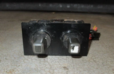 Nissan 300zx Powered Mirror Adjustment Switches Fits All 1984-1989 - Image 1 of 2