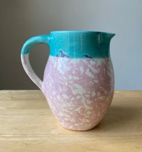 Vintage EIGEN ARTS BARBARA EIGEN 6.5" Pink Sponge Aqua Rim Pitcher - VGUC - Picture 1 of 7