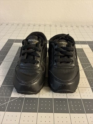 Tênis de corrida Reebok couro clássico infantil tamanho 5.5 preto - Imagem 1 de 4