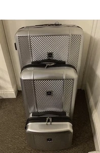 3 Piece Sets of TAG Spectrum Hardside Luggage Set Silver - Picture 1 of 3