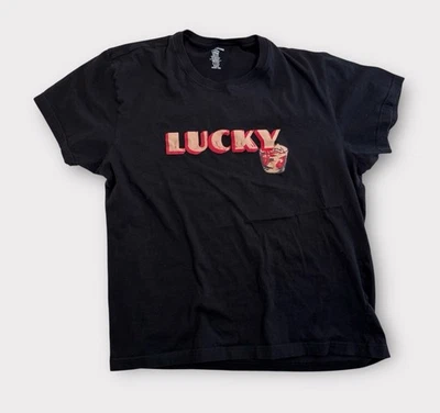 Camiseta Lucky Brand Adulto Grande Negra Manga Corta Gráfica Camiseta Prendas para dormir Foto 1 de 4