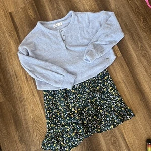 Girls Spring/Fall Outfit, Sweater And Skirt, Size Large, Great Condition! - Picture 1 of 9